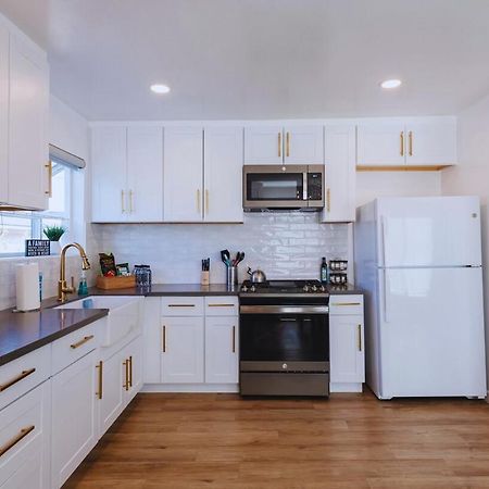 Cozy Modern 3 Bed 1 Bath Home - Pet Friendly! Lawndale Dış mekan fotoğraf