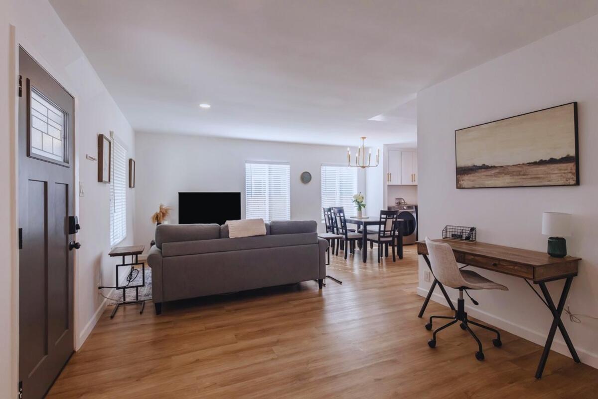 Cozy Modern 3 Bed 1 Bath Home - Pet Friendly! Lawndale Dış mekan fotoğraf